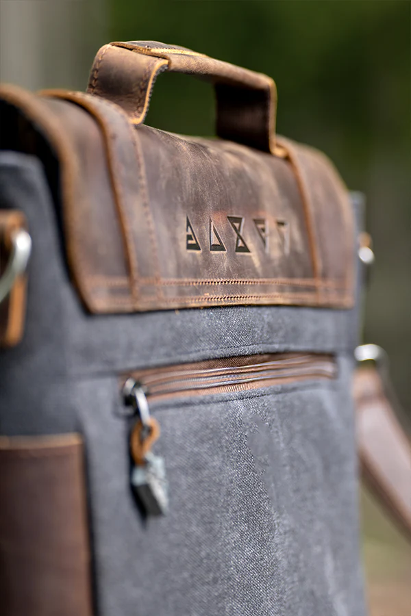 THE WITCHER WHITE WOLF MESSENGER BAG - Image 9
