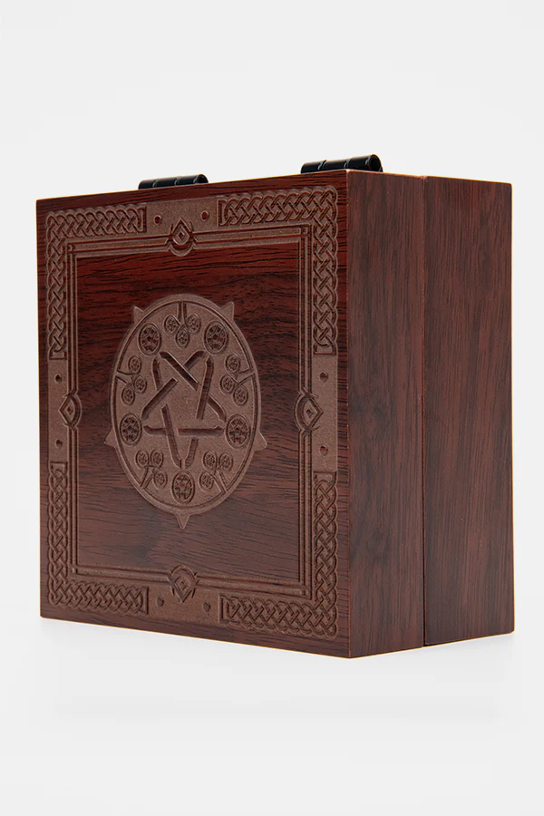 THE WITCHER YENNEFER MEDALLION WITH BOX - Image 4